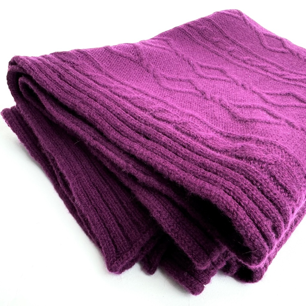 Lafayette 148 100% Cashmere Button Up Shawl Wrap in Magenta One Size - Picture 10 of 10